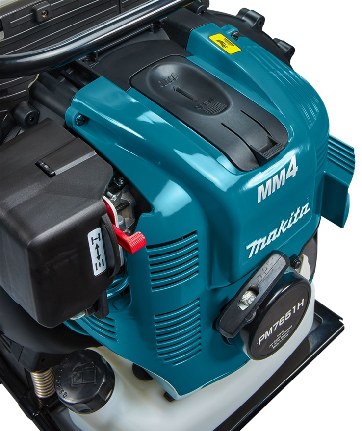 motor rugnevelspuit 4-takt makita