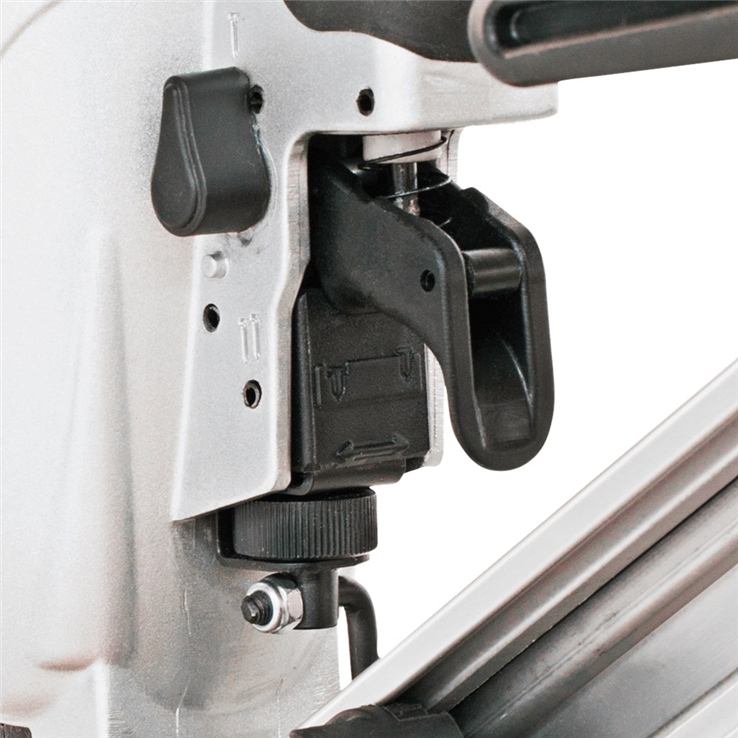 bradtacker makita 8bar