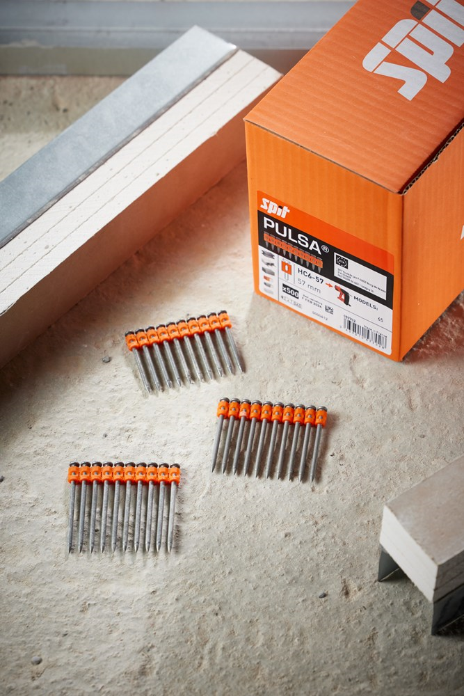 nagels op strip gehard spit