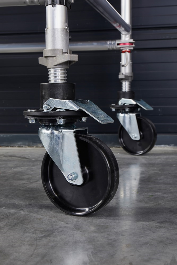 rolsteiger aluminium houtdeck altrex rolsteiger aluminium houtdeck altrex