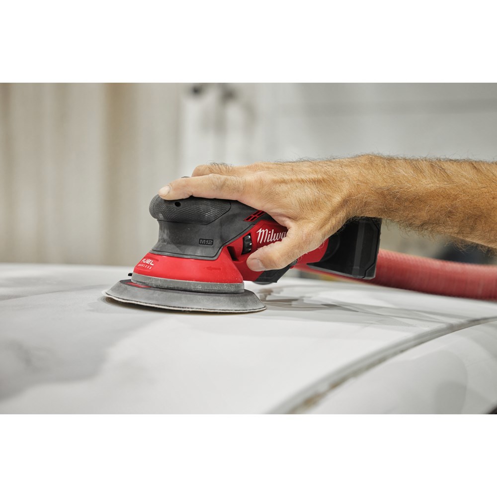 accu schuurmachine excenter milwaukee-18