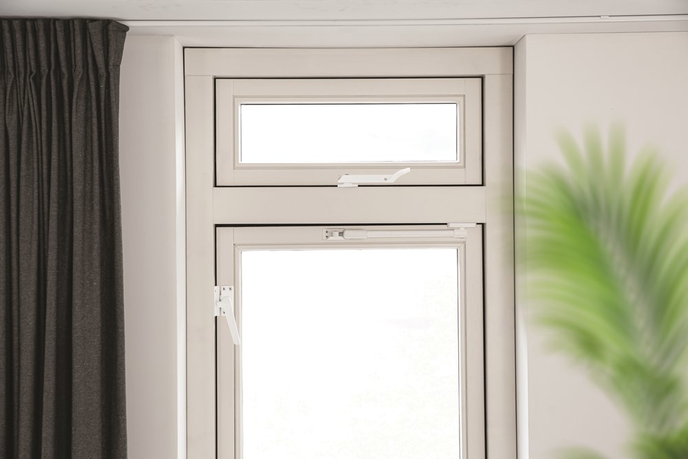 raamsluiting aluminium wit axa-6