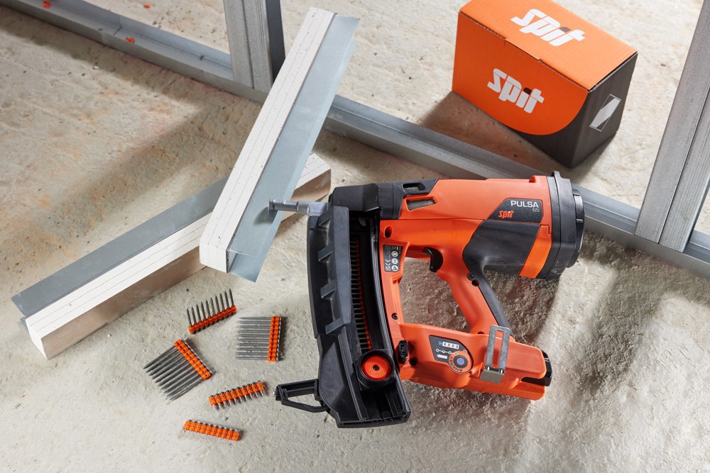 nagels op strip gehard spit-11