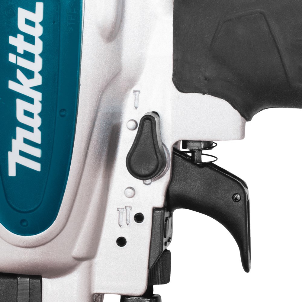 nietmachine makita 8bar-8