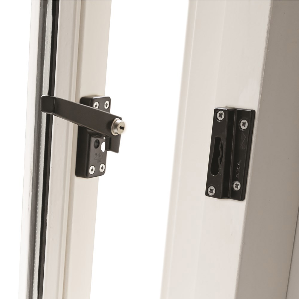 raamsluiting aluminium zwart axa-5